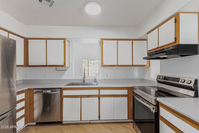 18042 N 41ST Street A, Phoenix, AZ 85032