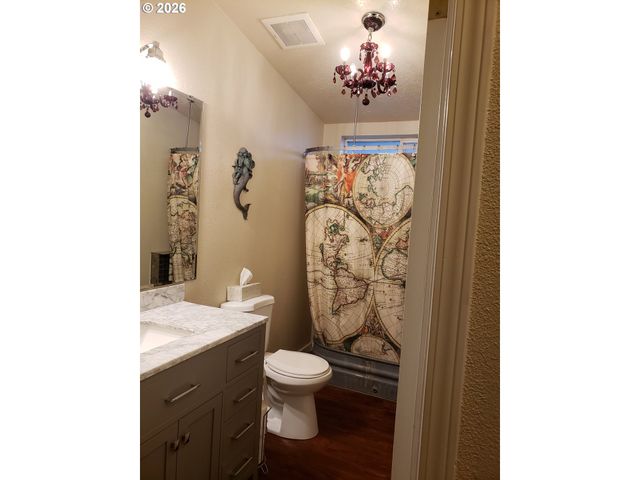 86449 CROFT LAKE Ln, Bandon, OR 97411