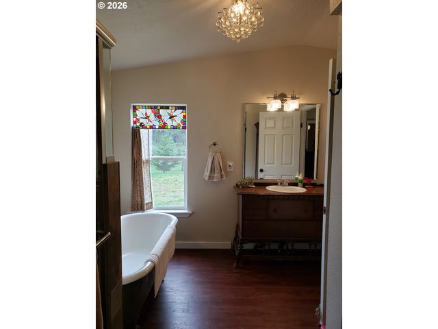 86449 CROFT LAKE Ln, Bandon, OR 97411