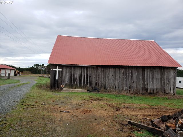 86449 CROFT LAKE Ln, Bandon, OR 97411