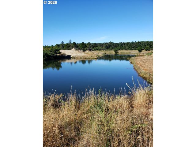 86449 CROFT LAKE Ln, Bandon, OR 97411