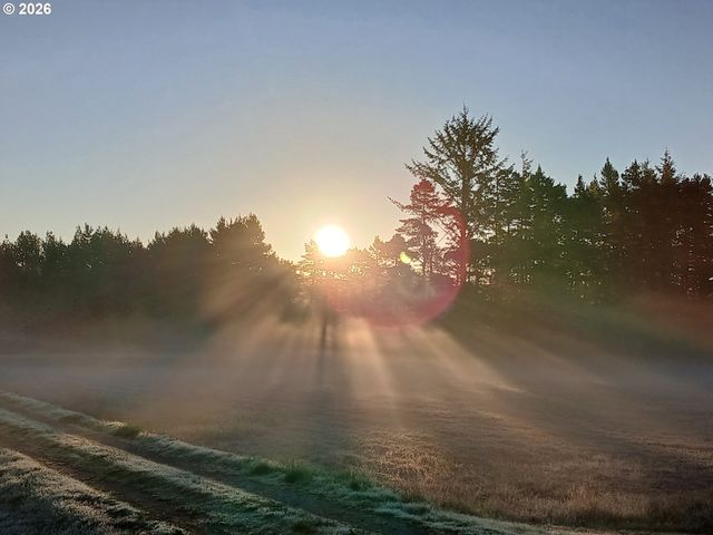 86449 CROFT LAKE Ln, Bandon, OR 97411