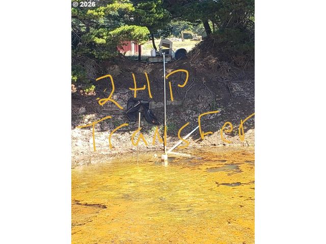 86449 CROFT LAKE Ln, Bandon, OR 97411