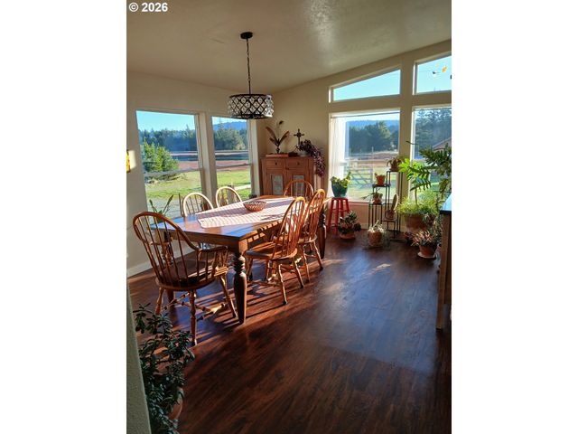 86449 CROFT LAKE Ln, Bandon, OR 97411