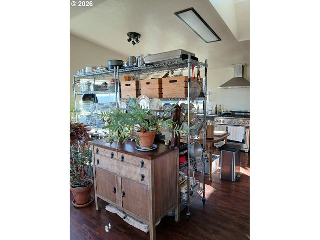 86449 CROFT LAKE Ln, Bandon, OR 97411