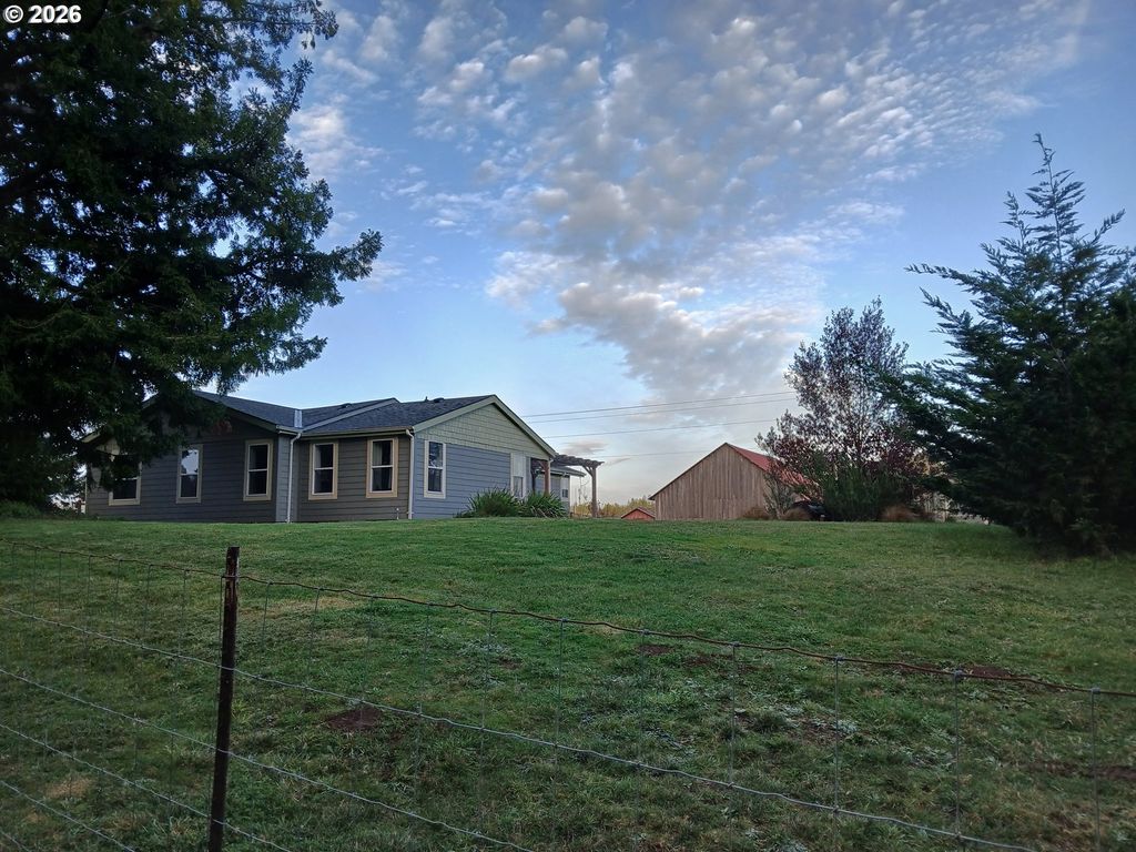 86449 CROFT LAKE Ln, Bandon, OR 97411