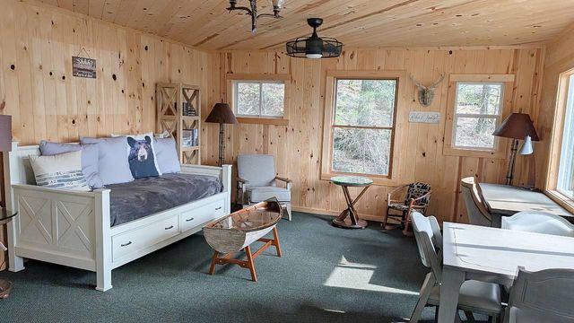 8450 Vermilion Drive, Cook, MN 55723