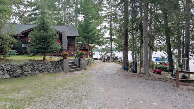 8450 Vermilion Drive, Cook, MN 55723