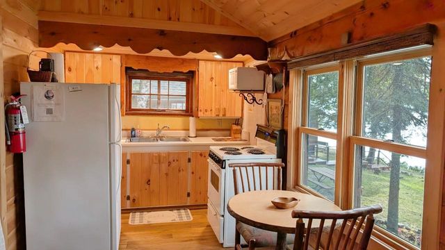 8450 Vermilion Drive, Cook, MN 55723