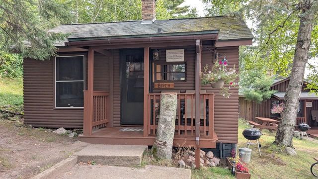 8450 Vermilion Drive, Cook, MN 55723