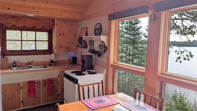 8450 Vermilion Drive, Cook, MN 55723