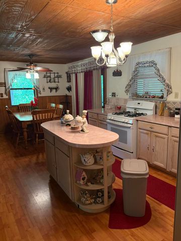 90 Stephen Road, Wellington, KY 40387