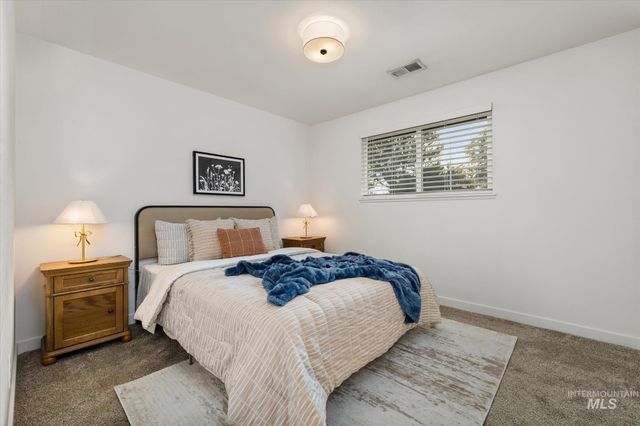 20 N Jefferson St, Nampa, ID 83651