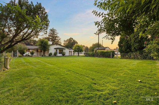 20 N Jefferson St, Nampa, ID 83651