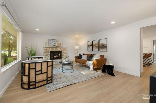 20 N Jefferson St, Nampa, ID 83651