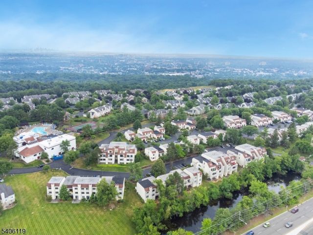 9 Cerone Ct, West Orange Twp., NJ 07052