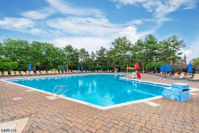 9 Cerone Ct, West Orange Twp., NJ 07052