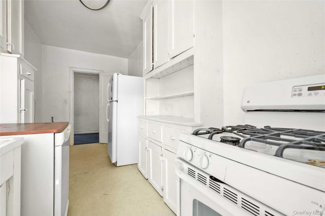 109-14 Ascan Avenue 5A, Forest Hills, NY 11375