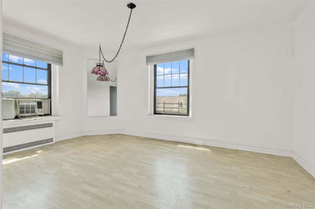 109-14 Ascan Avenue 5A, Forest Hills, NY 11375