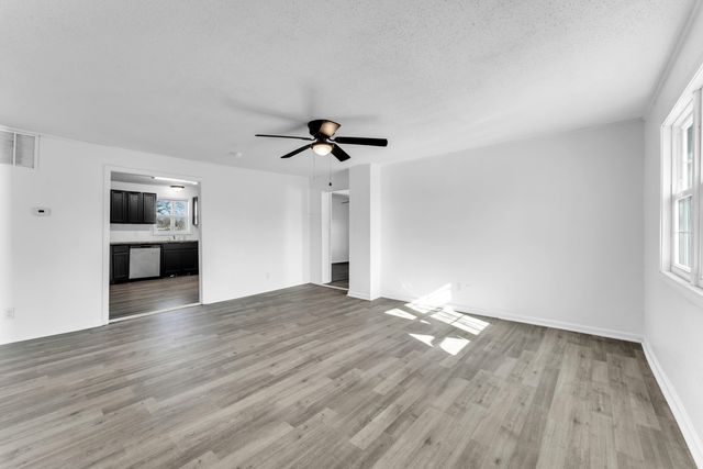 939 N Brown Avenue, Springfield, MO 65802