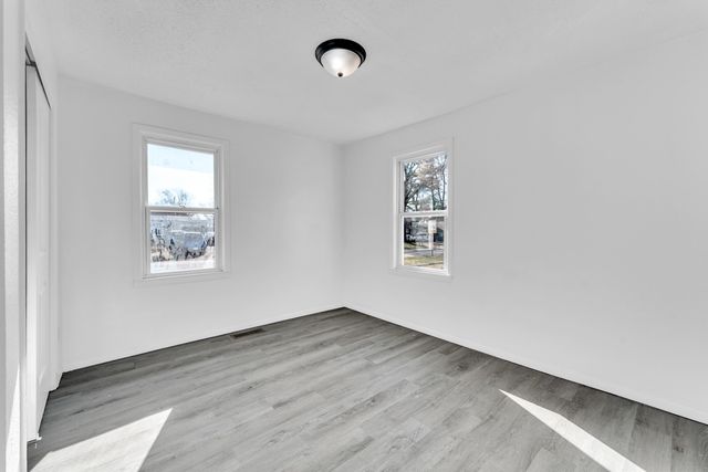 939 N Brown Avenue, Springfield, MO 65802