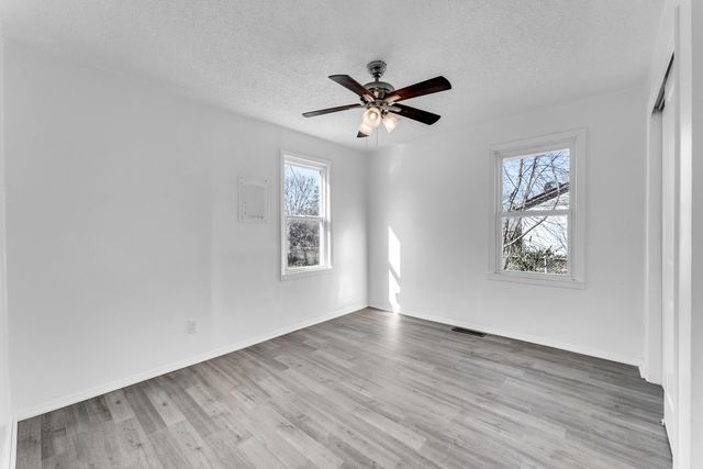 939 N Brown Avenue, Springfield, MO 65802