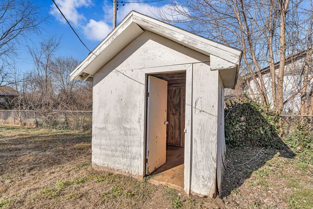 939 N Brown Avenue, Springfield, MO 65802