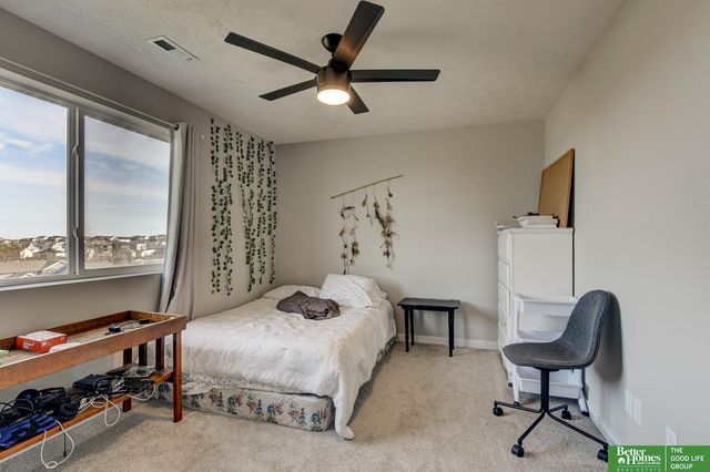 11961 S 113 Avenue, Papillion, NE 68046