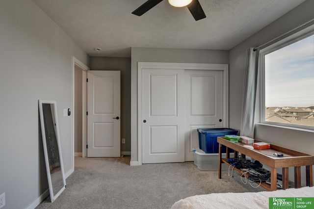 11961 S 113 Avenue, Papillion, NE 68046