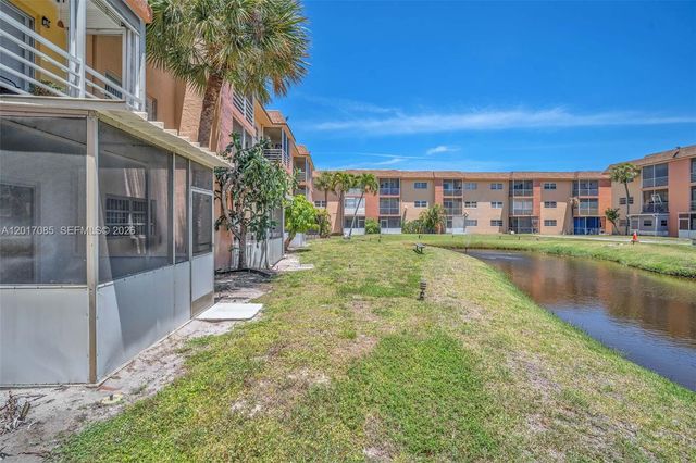 4101 NW 26th St 158, Lauderhill, FL 33313
