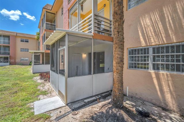 4101 NW 26th St 158, Lauderhill, FL 33313