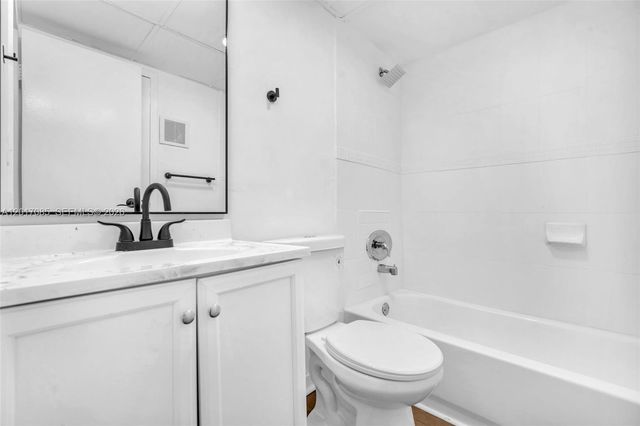4101 NW 26th St 158, Lauderhill, FL 33313