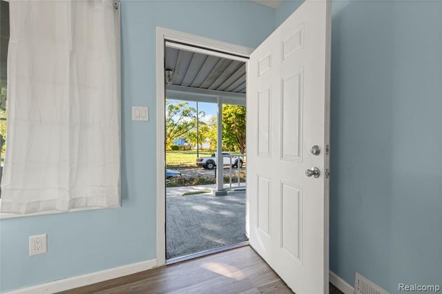 17144 Justine Street, Detroit, MI 48212