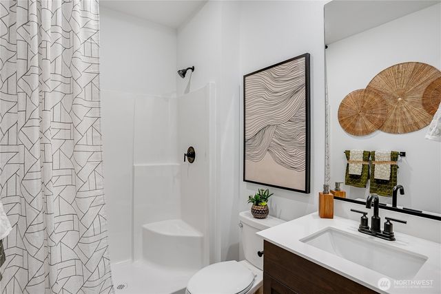 20401 Mystic Place E, Bonney Lake, WA 98391