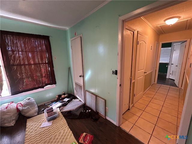 351 Stone Oak Drive, Inez, TX 77968