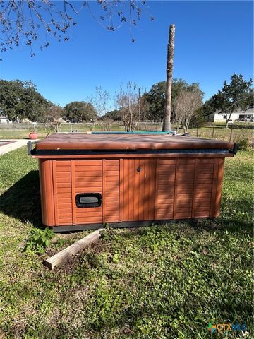 351 Stone Oak Drive, Inez, TX 77968