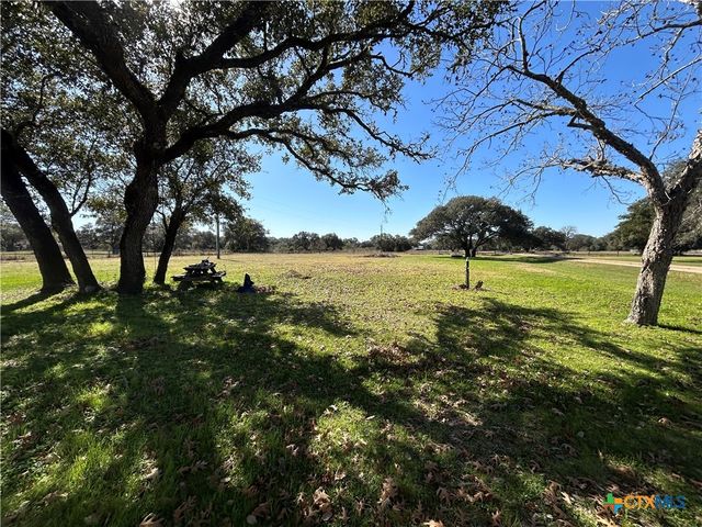 351 Stone Oak Drive, Inez, TX 77968