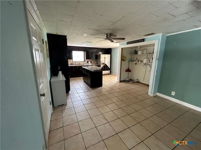 351 Stone Oak Drive, Inez, TX 77968