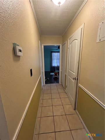 351 Stone Oak Drive, Inez, TX 77968