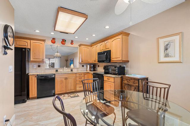 3409 SE 8th Street 6, Pompano Beach, FL 33062