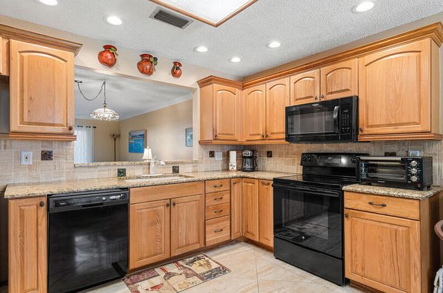 3409 SE 8th Street 6, Pompano Beach, FL 33062