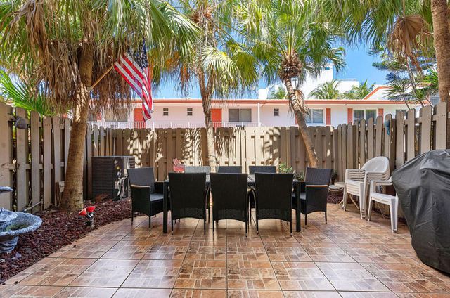 3409 SE 8th Street 6, Pompano Beach, FL 33062