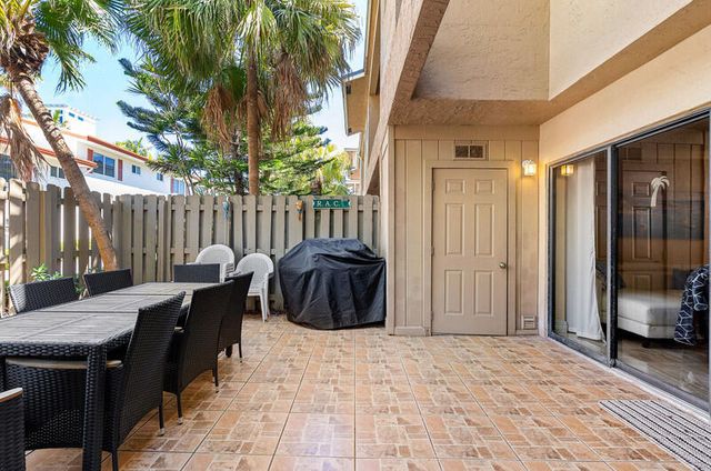 3409 SE 8th Street 6, Pompano Beach, FL 33062