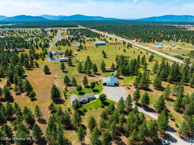 30267 N WHEATRIDGE RD, Athol, ID 83801