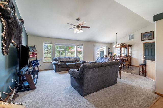 30267 N WHEATRIDGE RD, Athol, ID 83801
