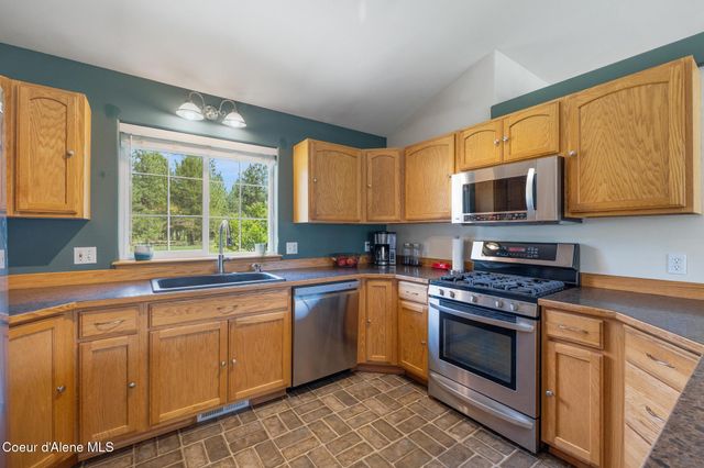 30267 N WHEATRIDGE RD, Athol, ID 83801