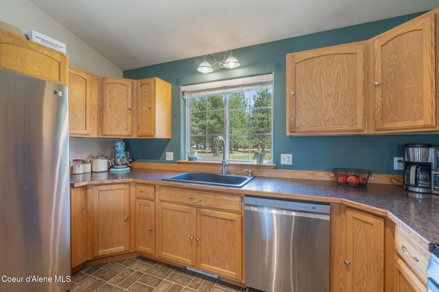 30267 N WHEATRIDGE RD, Athol, ID 83801