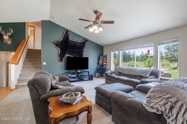 30267 N WHEATRIDGE RD, Athol, ID 83801