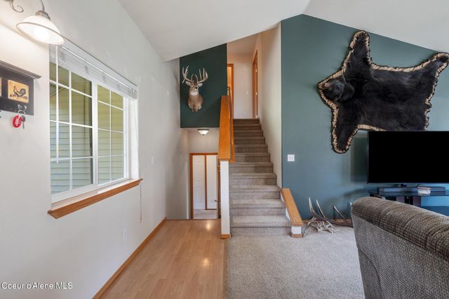 30267 N WHEATRIDGE RD, Athol, ID 83801