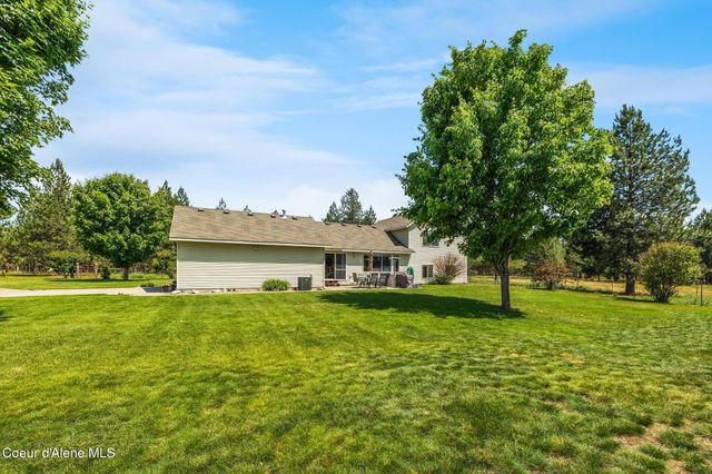 30267 N WHEATRIDGE RD, Athol, ID 83801